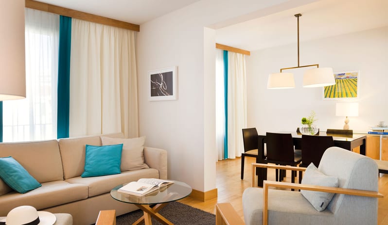 SUN GARDENS - DELUXE TWO  BEDROOM RESIDENCE SEA VIEW LIVING ROOM